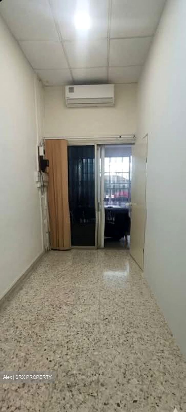 Lorong 36 Geylang (D14), Terrace #538150261